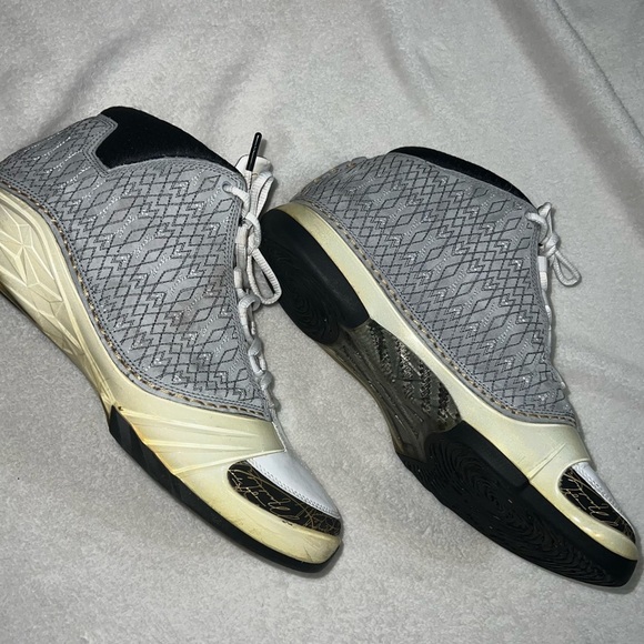 Jordan 23 OG Metallic Gold - Picture 2 of 6